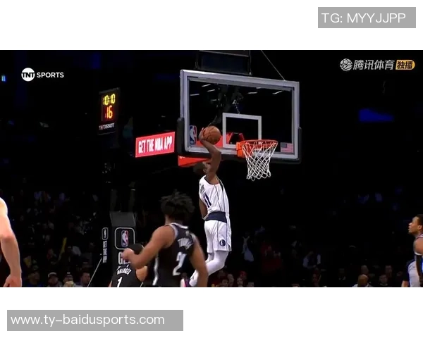 威少突破妙传，尤班克斯空接暴扣：一场非凡的篮球盛宴
